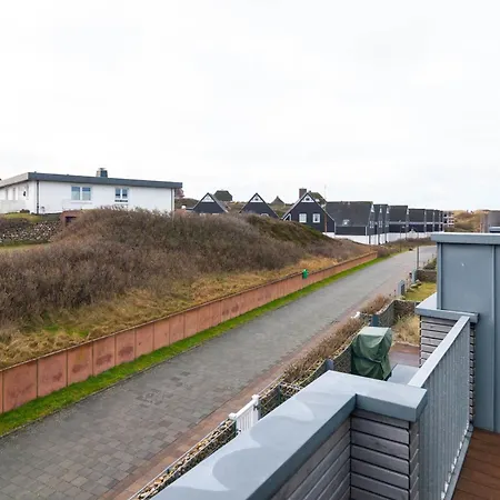 Strandhaus Oyster Апартаменты Хёрнум